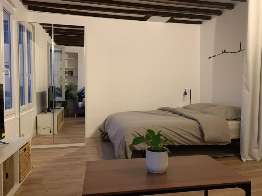 Studio Lumineux, Refait A Neuf, Metro Jourdain Παρίσι Εξωτερικό φωτογραφία